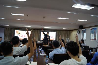 福州铁通团支委组织青年员工演讲培训活动